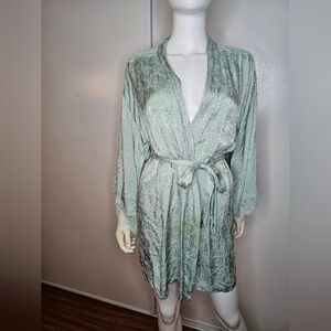 Victoria's Secret Jacquard Lace Robe in Mint Green Size XS 100% Viscose